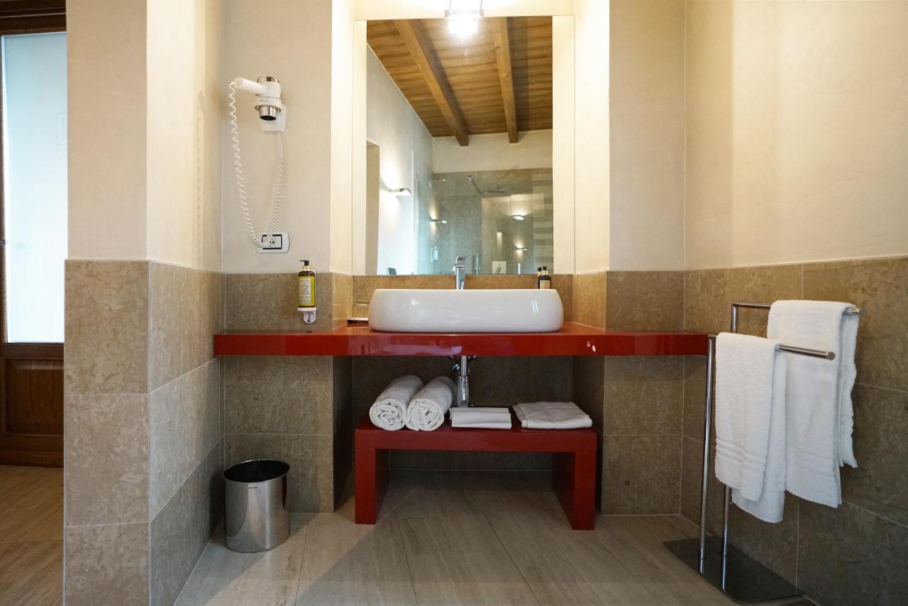 Il Portico - 1711 Luxury Guest House Arlate 外观 照片