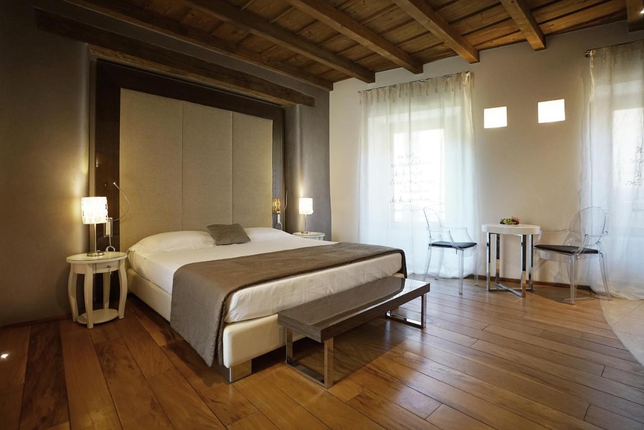 Il Portico - 1711 Luxury Guest House Arlate 外观 照片