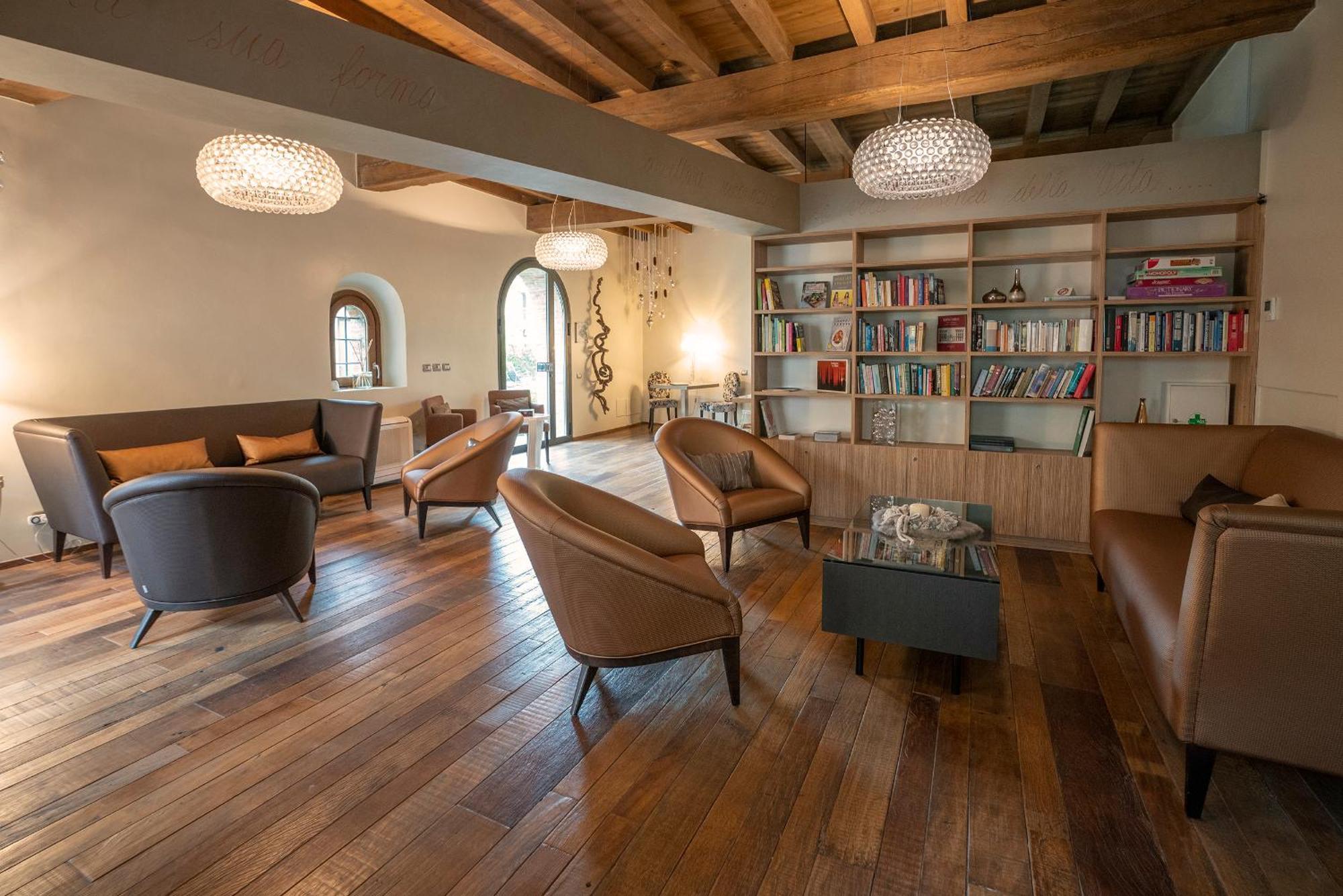 Il Portico - 1711 Luxury Guest House Arlate 外观 照片
