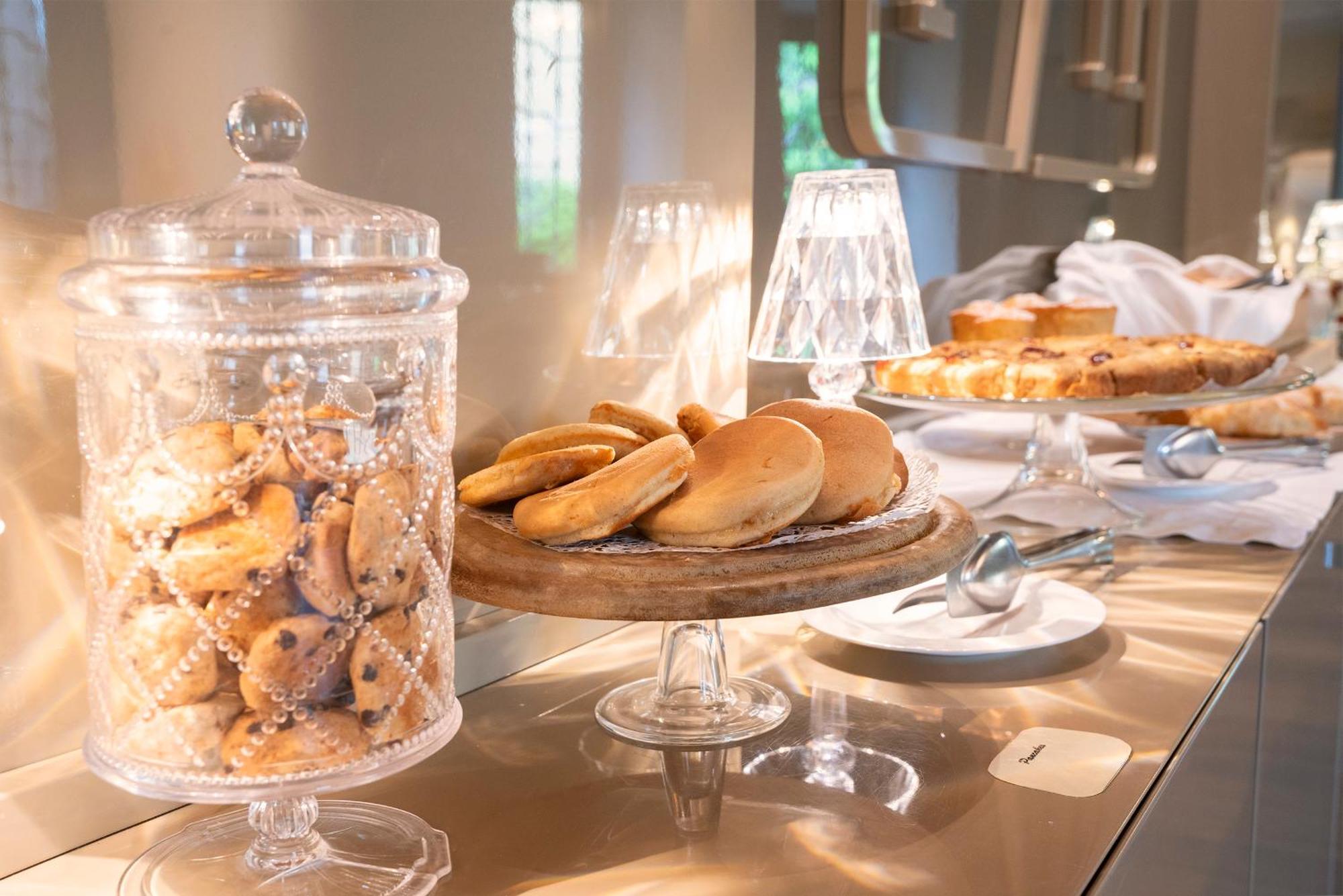 Il Portico - 1711 Luxury Guest House Arlate 外观 照片