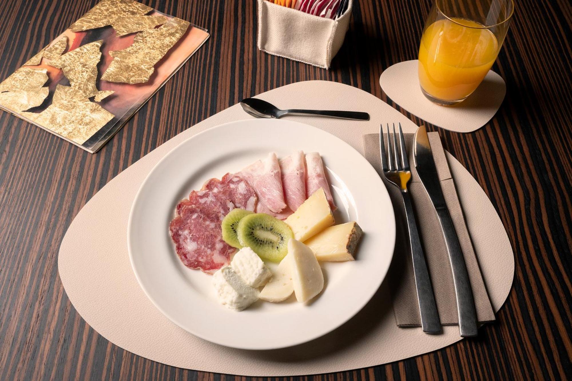 Il Portico - 1711 Luxury Guest House Arlate 外观 照片